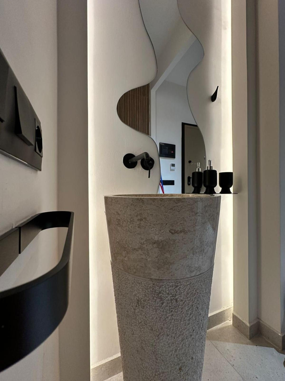Urban Chill Tirana Apartment Bagian luar foto