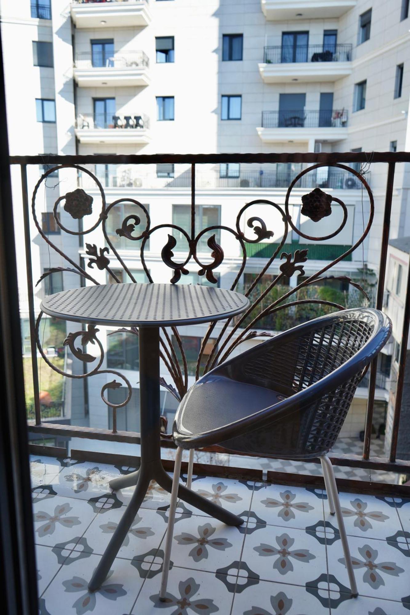 Urban Chill Tirana Apartment Bagian luar foto